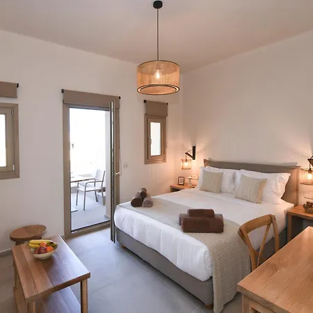 Santorini - - Sleeps 2 - Pool - Parking